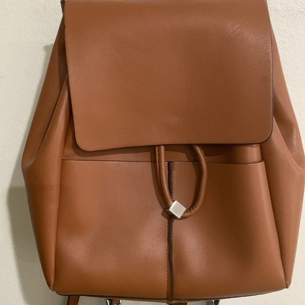 Zara Backpack - Picture 2 of 5